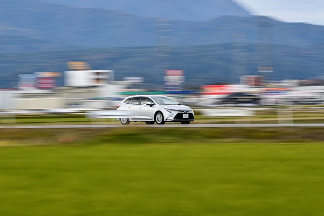 Toyota Avalon: P0455 - Emisyon Kontrol Sistemi Sızıntısı